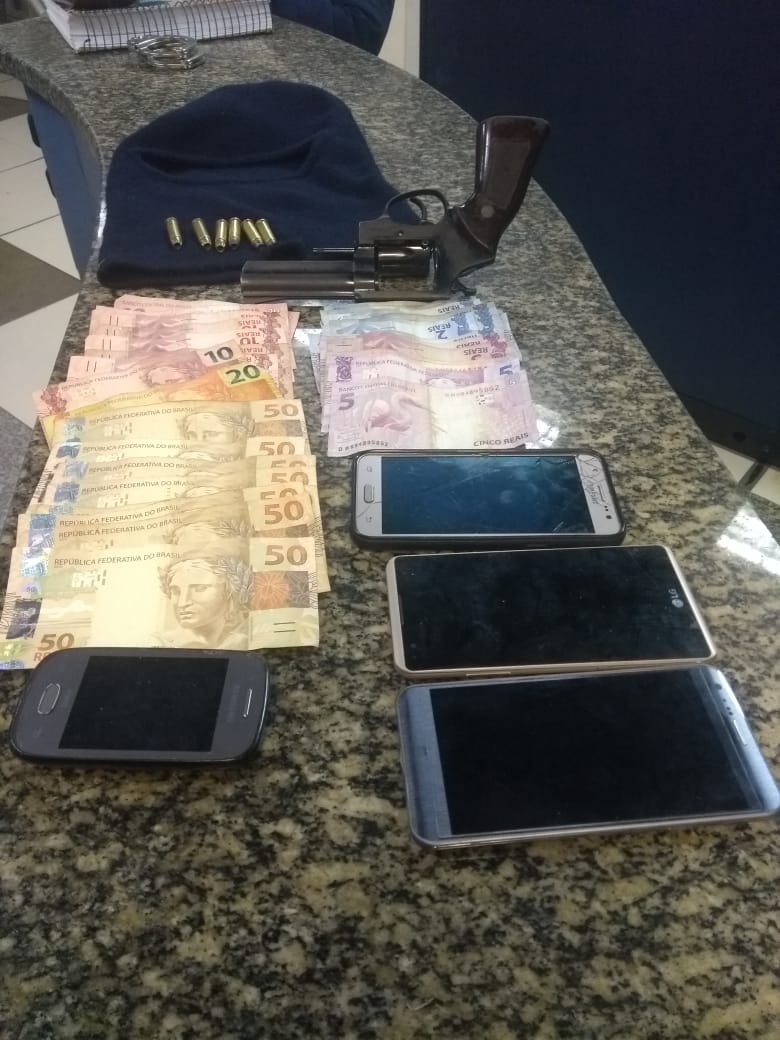 Prisão aconteceu no bairro da Rasa na noite desta quarta (13)