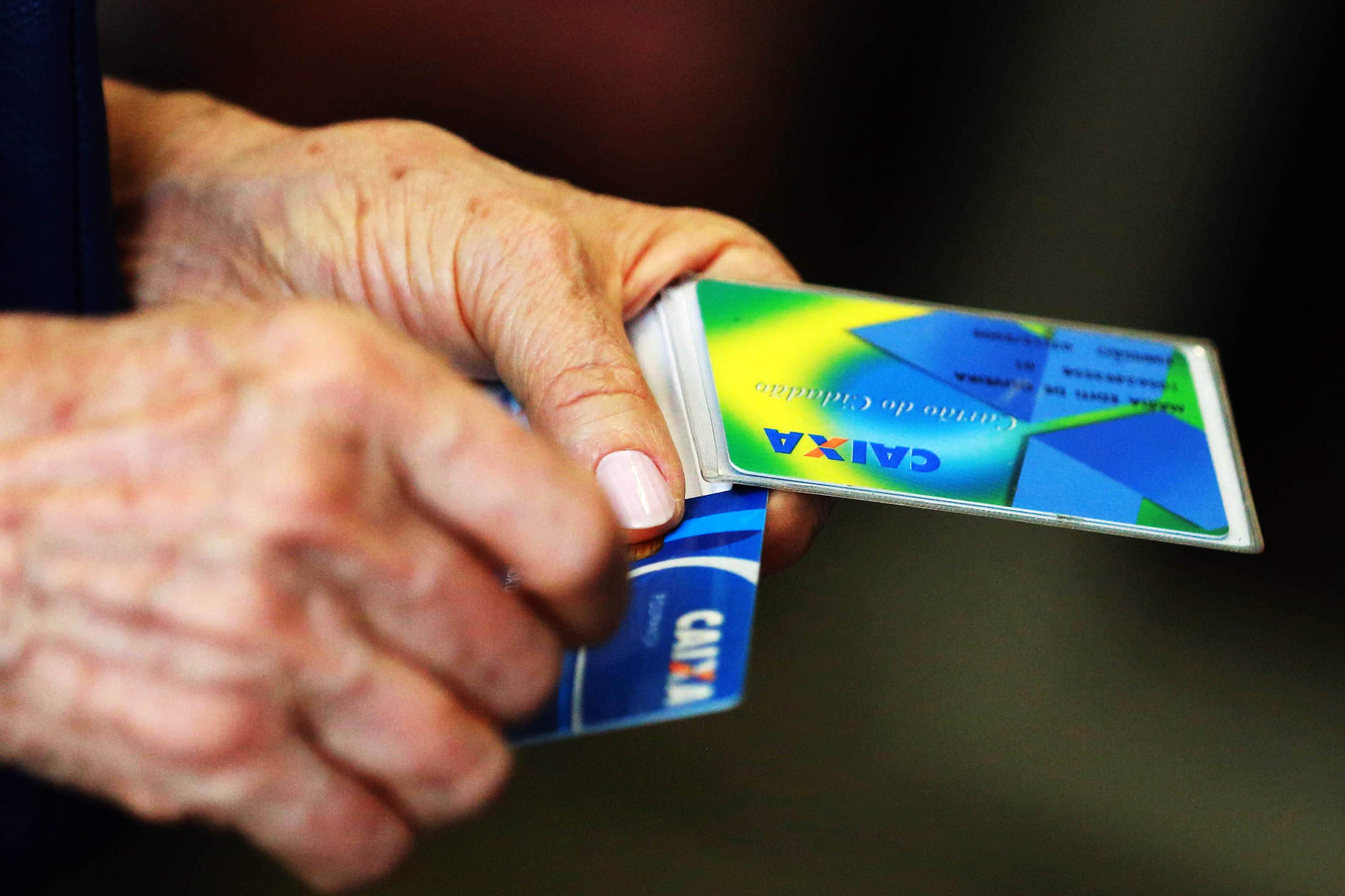 Prazo para sacar 1º lote do PIS-Pasep termina nesta sexta