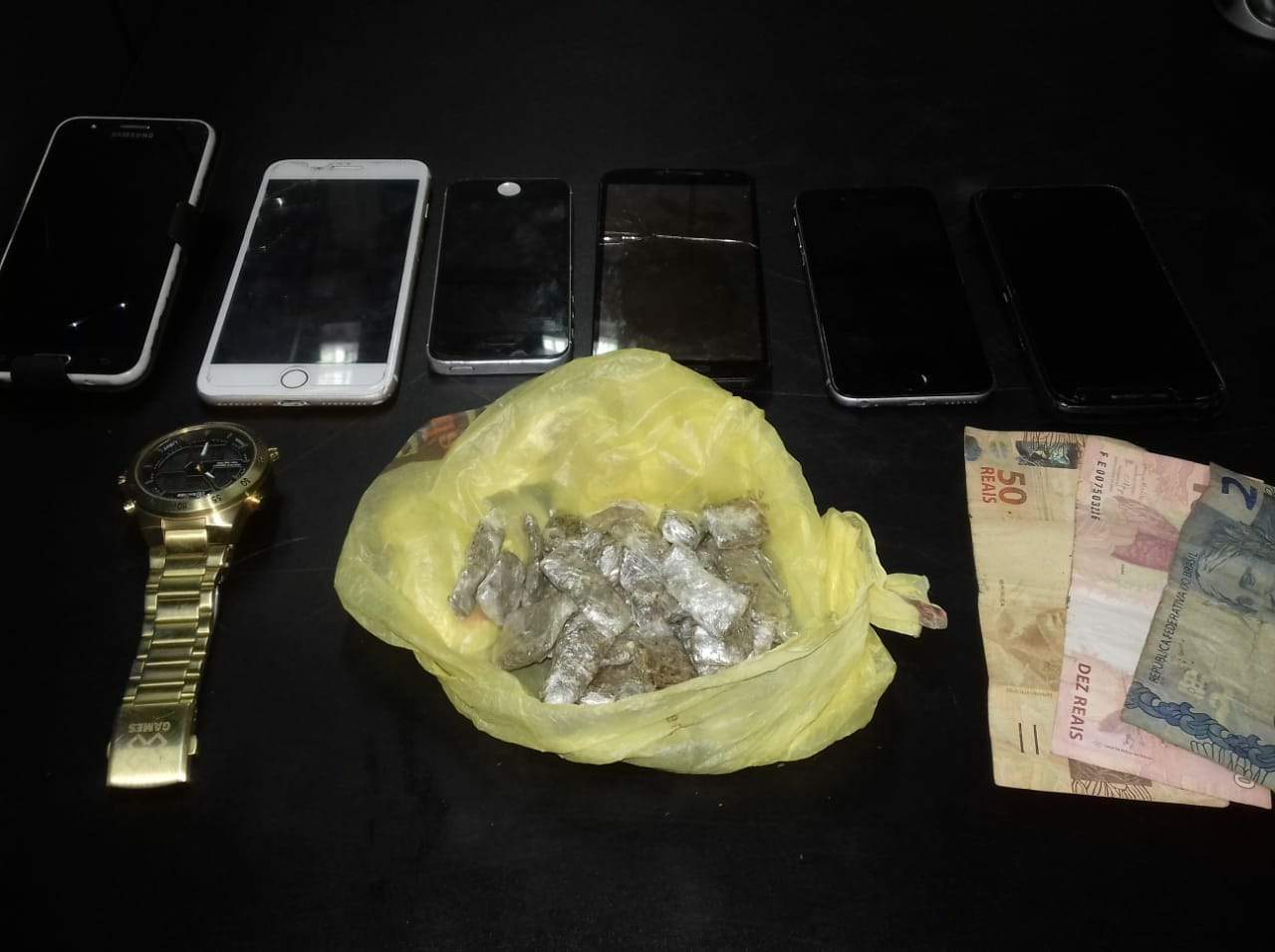 Jovens agiam na Praça do Centro, segundo agentes. Foto: Divulgação/ Policia Militar