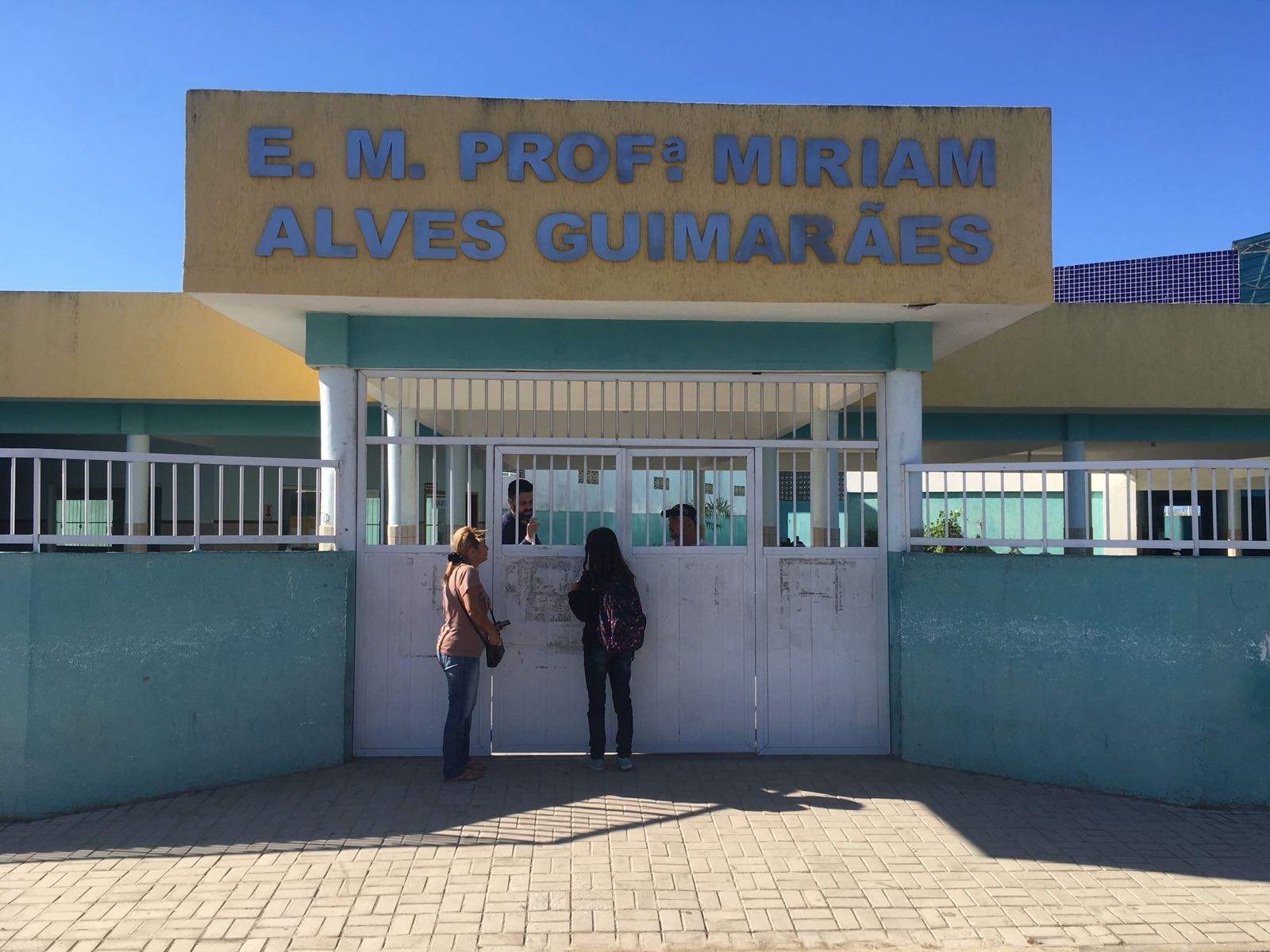 Greve da Educação é iniciada em São Pedro da Aldeia nesta segunda