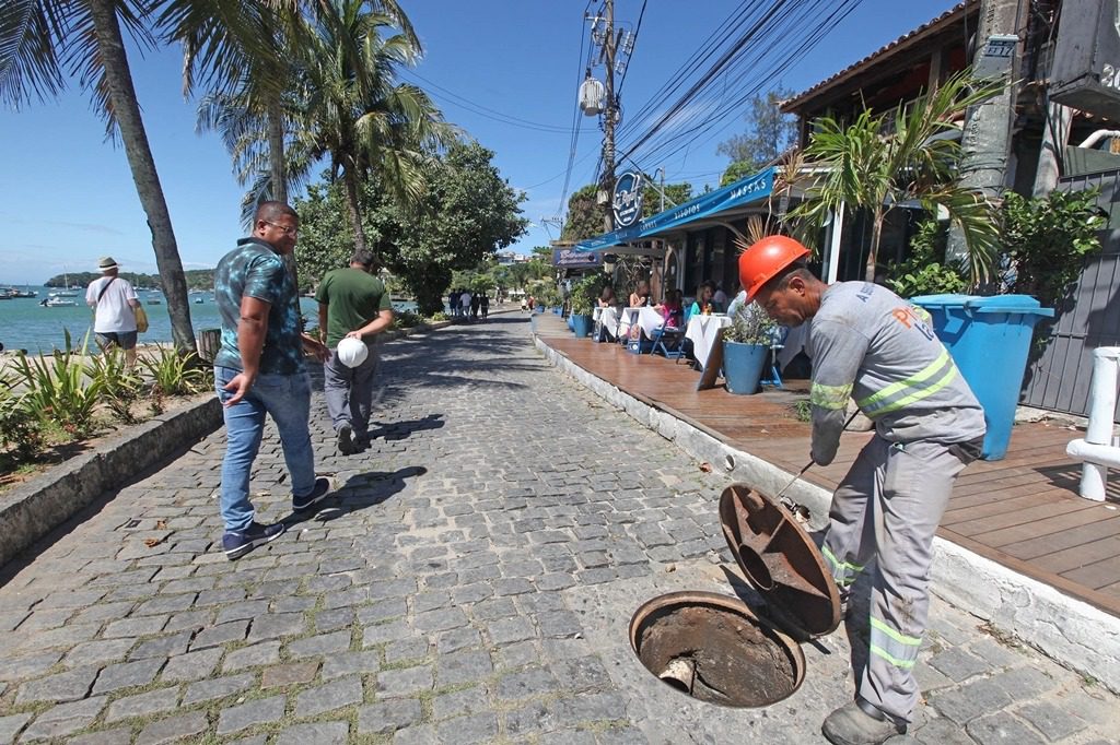 Despejos foram fechados e comerciantes serão multados, segundo os agentes. Foto: Prefeitura/Divulgação