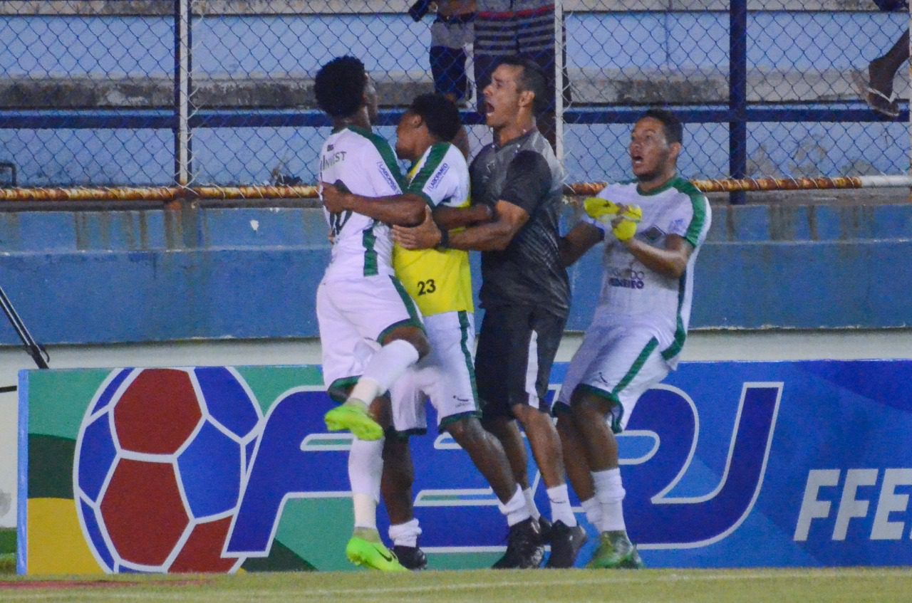 Contratados para disputar o Carioca, Anderson Rosa, Rafael Gladiador e Rincón marcaram os gols da vitória. Foto: Leo Borges