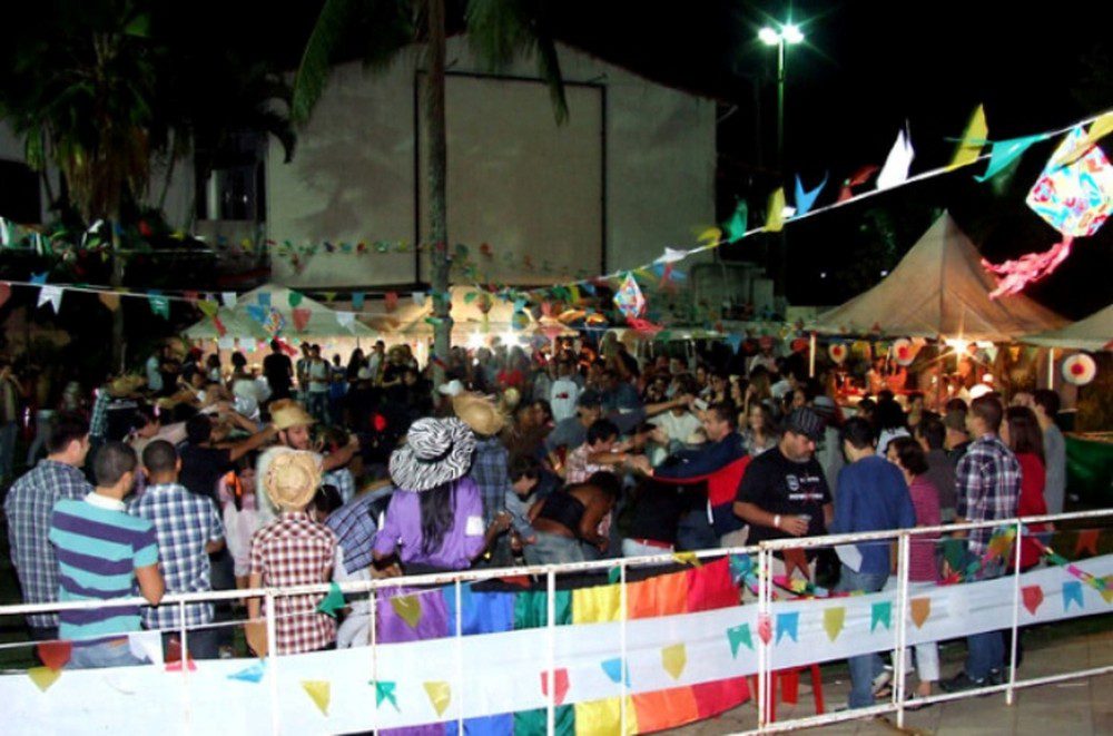 A ONG "Grupo Iguais", que defende os direitos da comunidade LGBTI+ em Cabo Frio, promove neste domingo (14) a 12ª edição do "Arraiá dos Iguais"