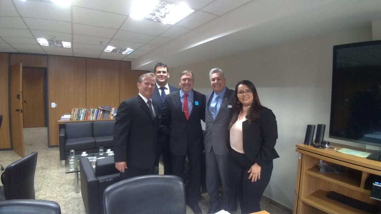 Nessa segunda-feira (29), o prefeito de Cabo Frio Adriano Moreno (Rede) seguiu para Brasília para tratar de recursos federais