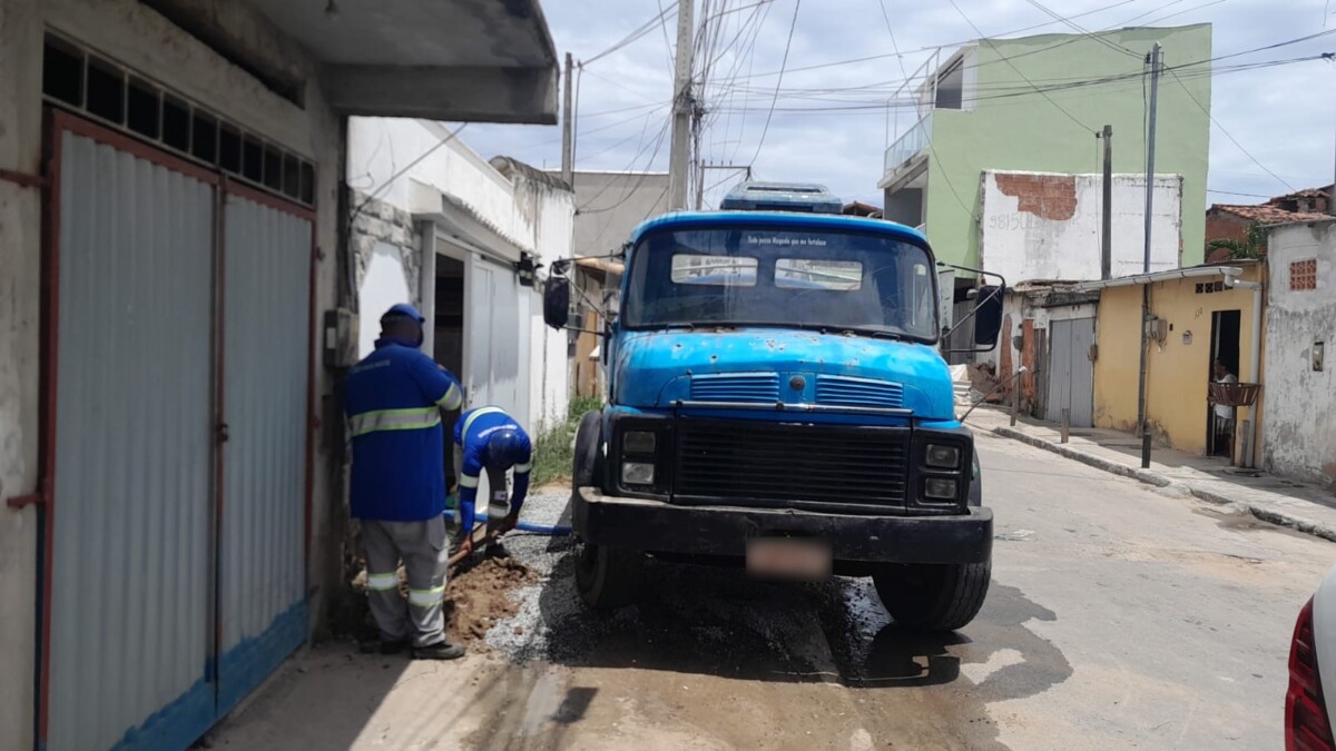 Inea flagra pontos de abastecimento de água clandestinos em Cabo Frio